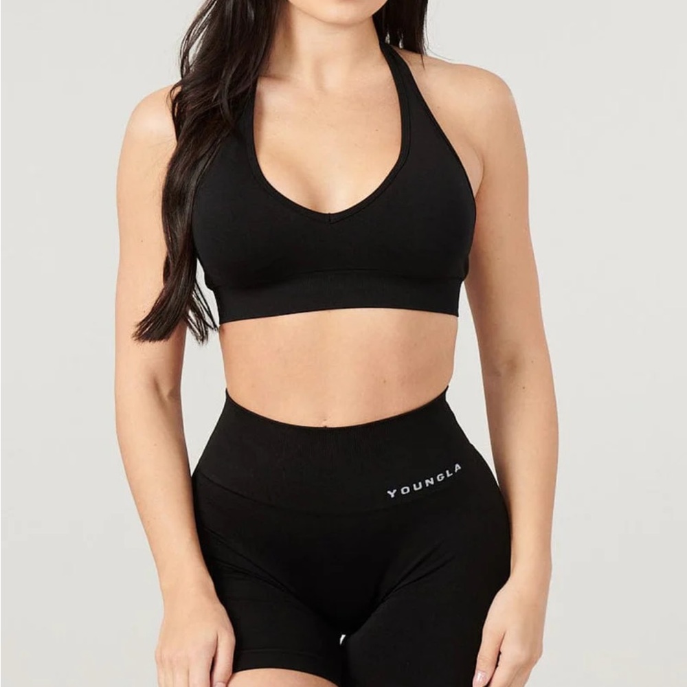 YoungLA Black CORE SEAMLESS HALTER SPORTS BRA